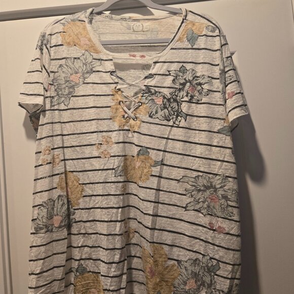 Maurices short sleeve top - Picture 1 of 1